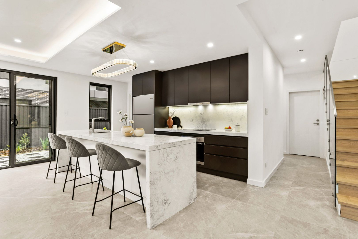 7 Simpson Avenue Burwood NSW 澳洲华人找房大平台