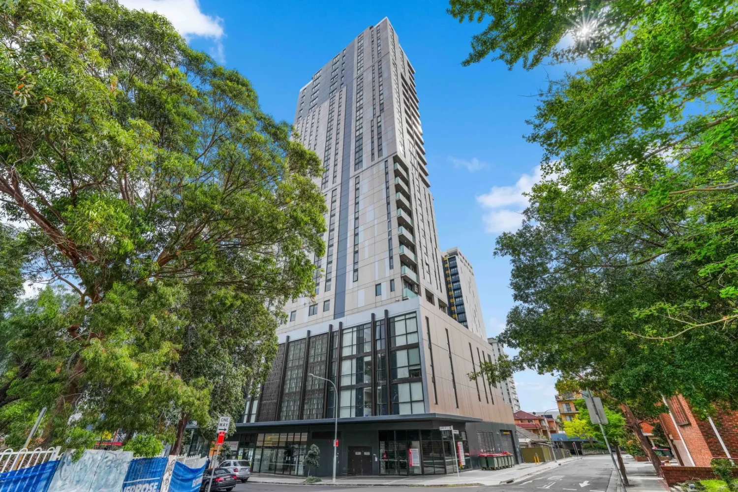 2305/7 Deane Street Burwood NSW2134 - 澳洲华人找房大平台